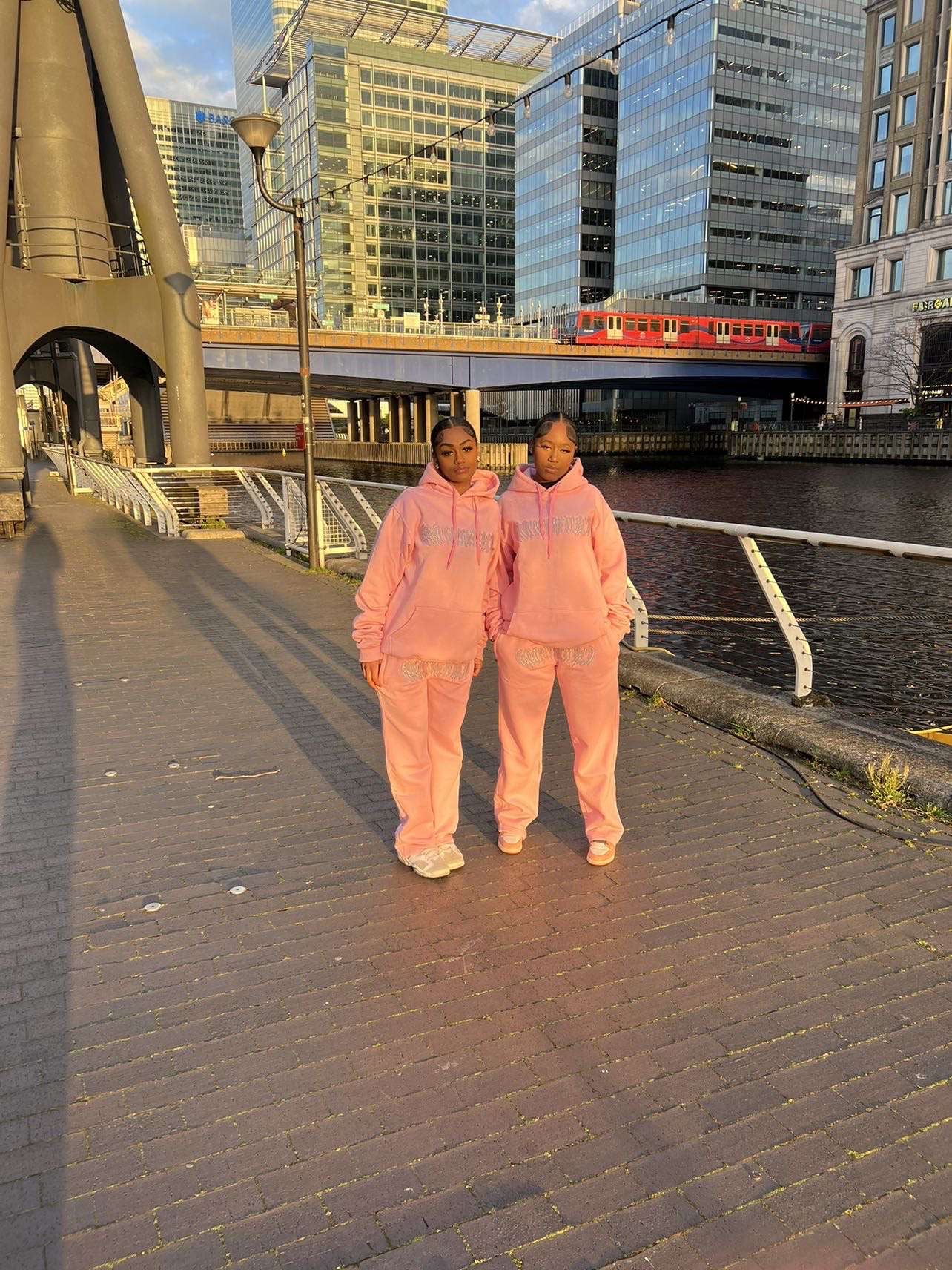 Dreamers tracksuit (pink)